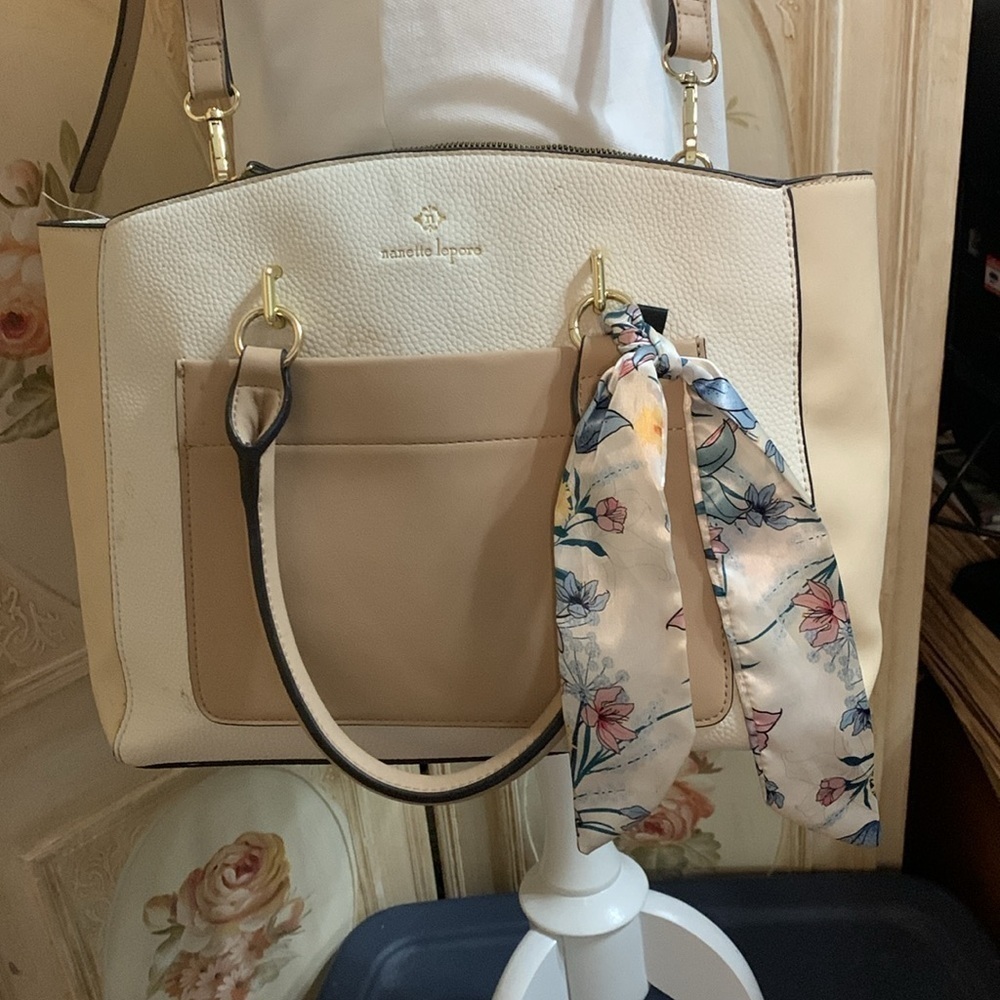 Nanette Lepore Darryl Convertible scarf
Satchel - Picture 3 of 16